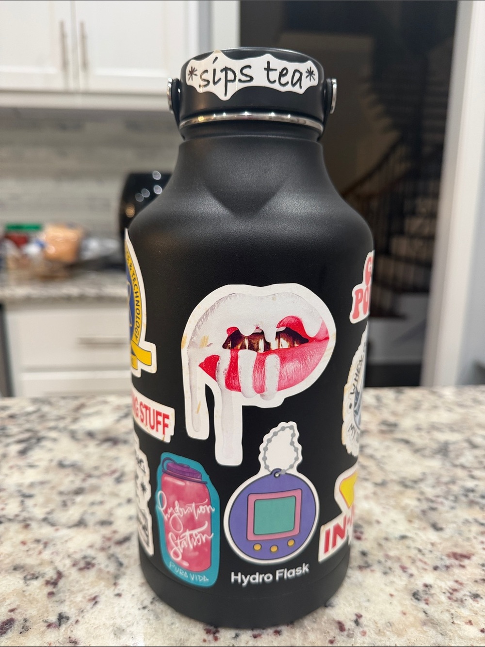 Hydroflask - Picture 5 of 9
